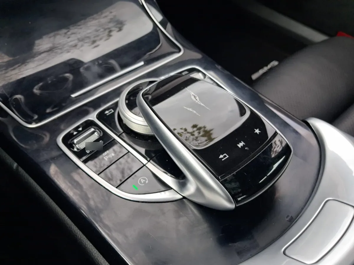 Mercedes-Benz C300 2.0 At año 2018