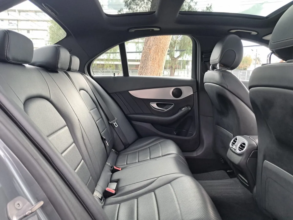 Mercedes-Benz C300 2.0 At año 2018