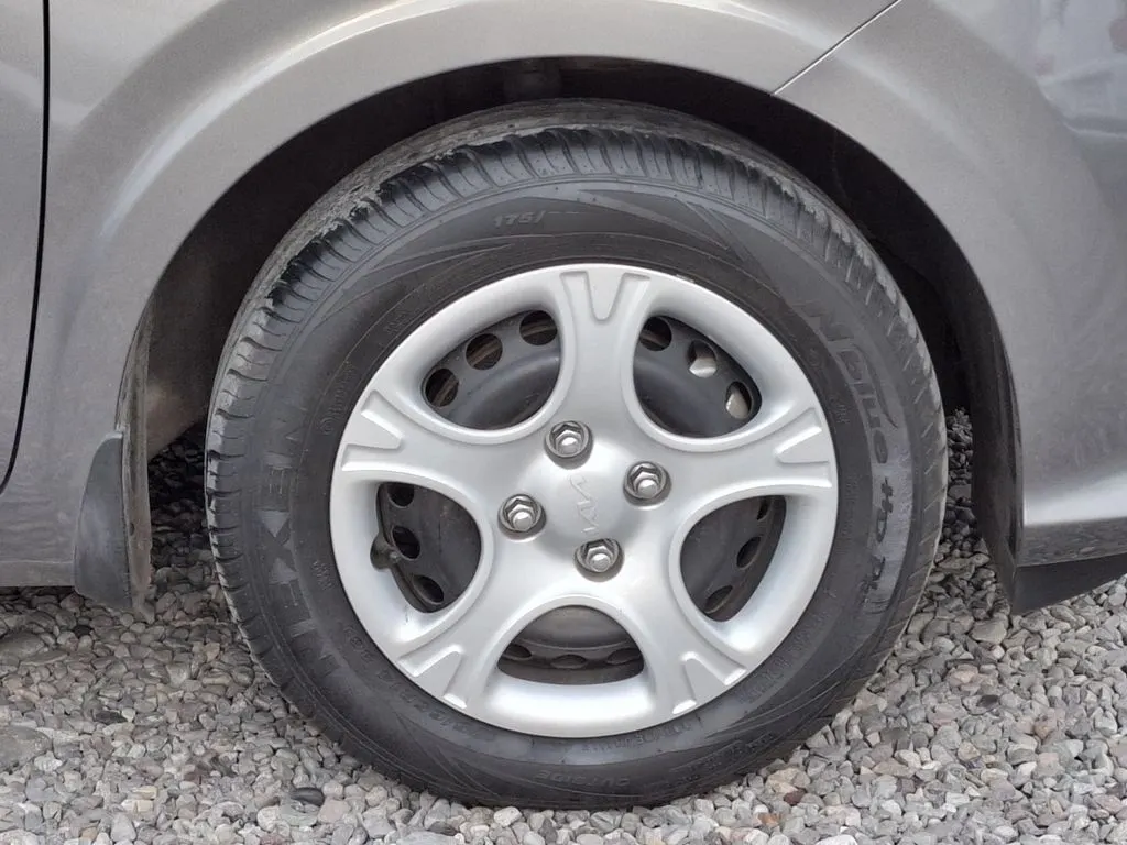 Kia Morning 1.2 Ex 4x2 Hb Abs Ac 5mt 5p año 2025