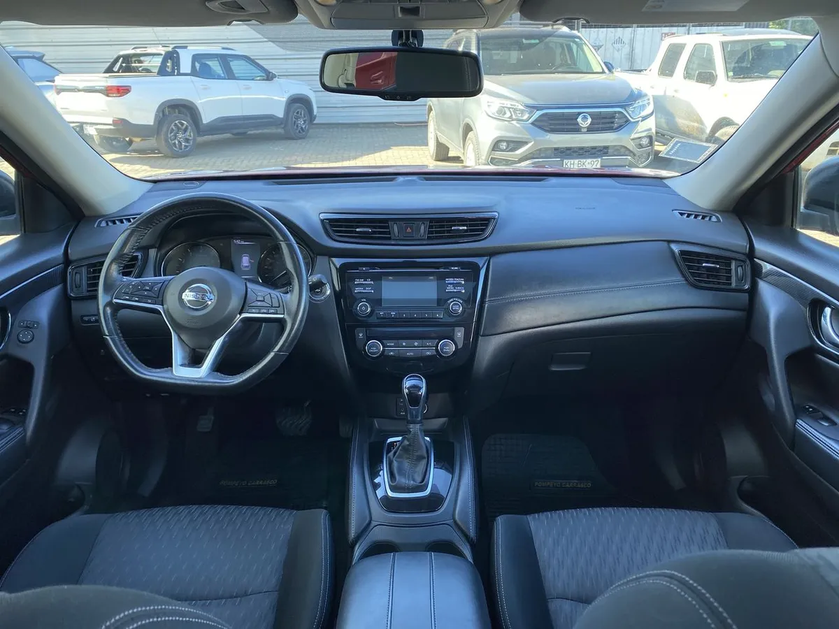 Nissan X-Trail 2.5 Advance 4x2 Cvt At 5p año 2019