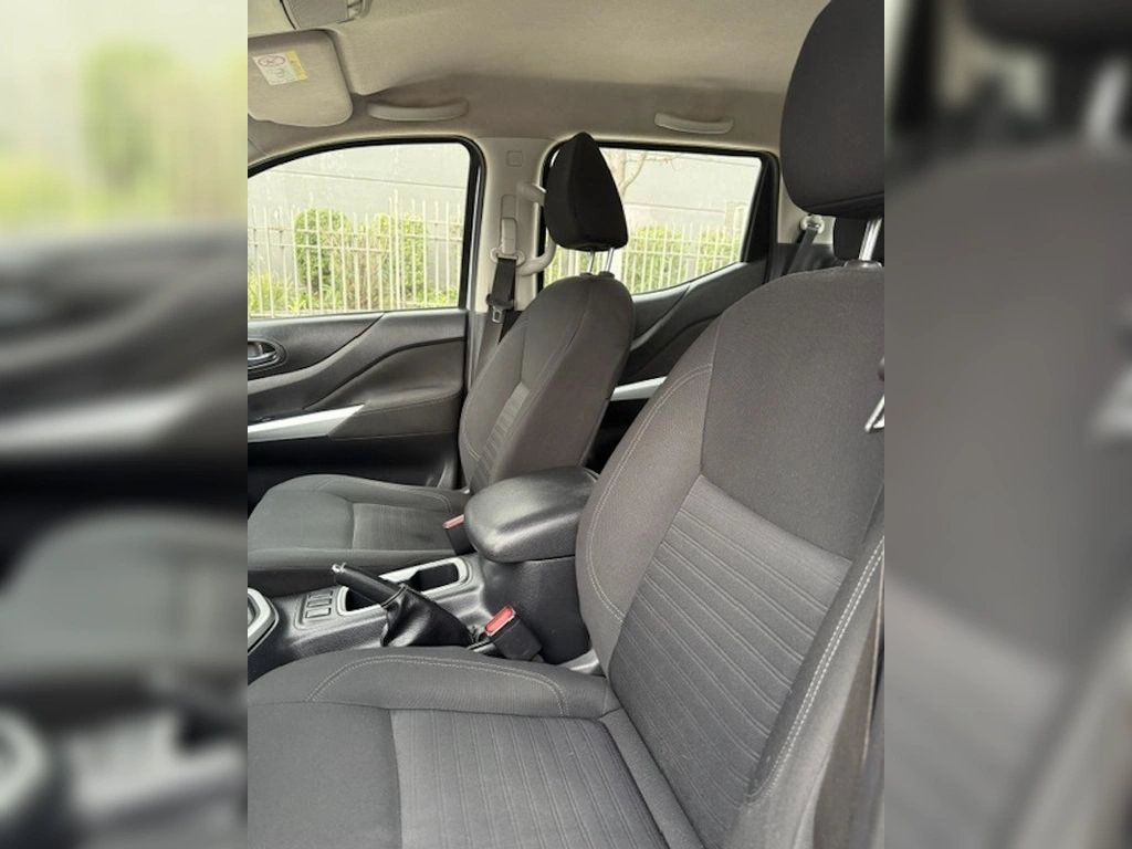 Nissan Navara Xe 2.3 Diesel año 2023