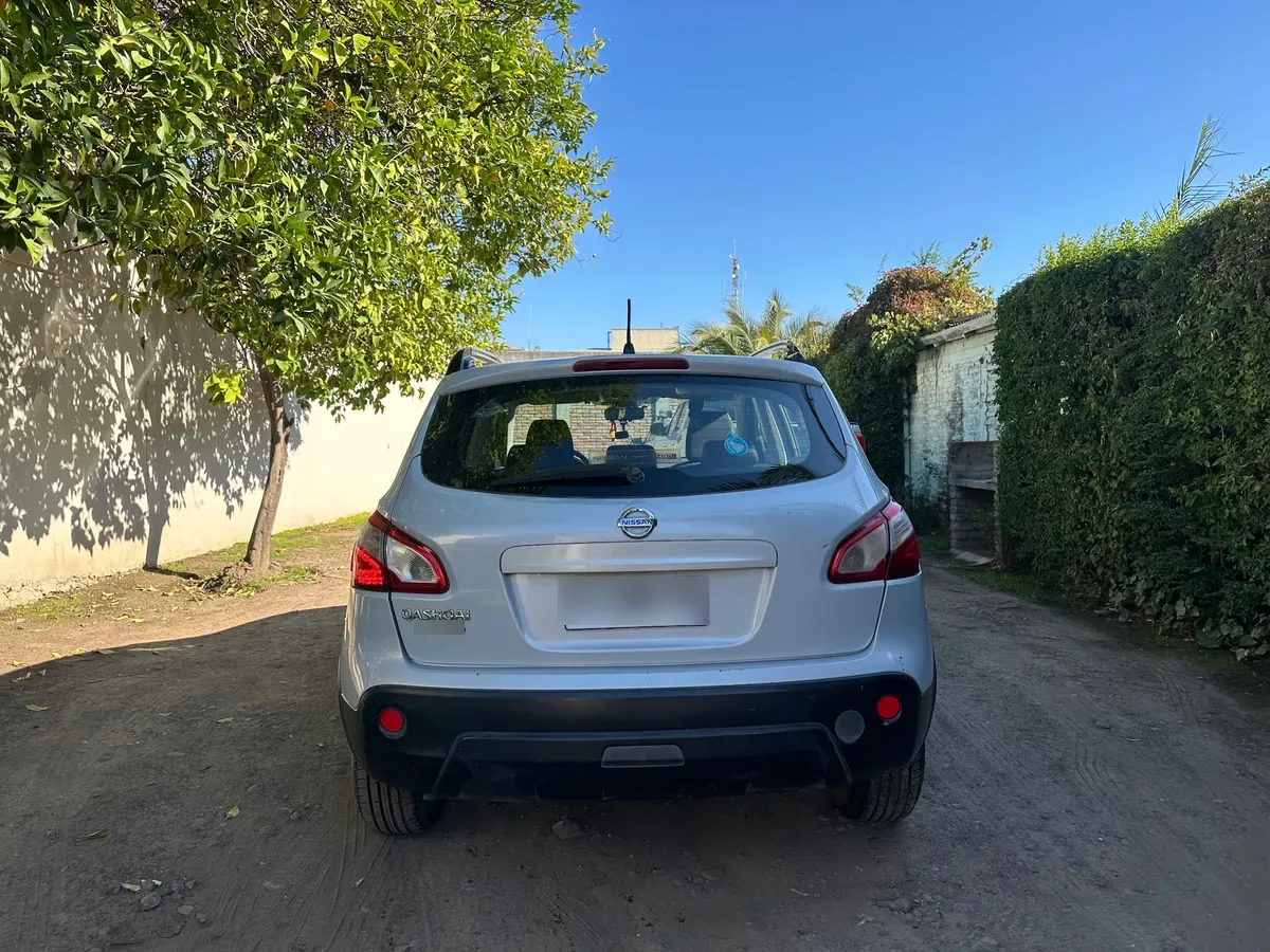 NISSAN QASHQAI 2.0 Ee Mt 4x2 año 2013