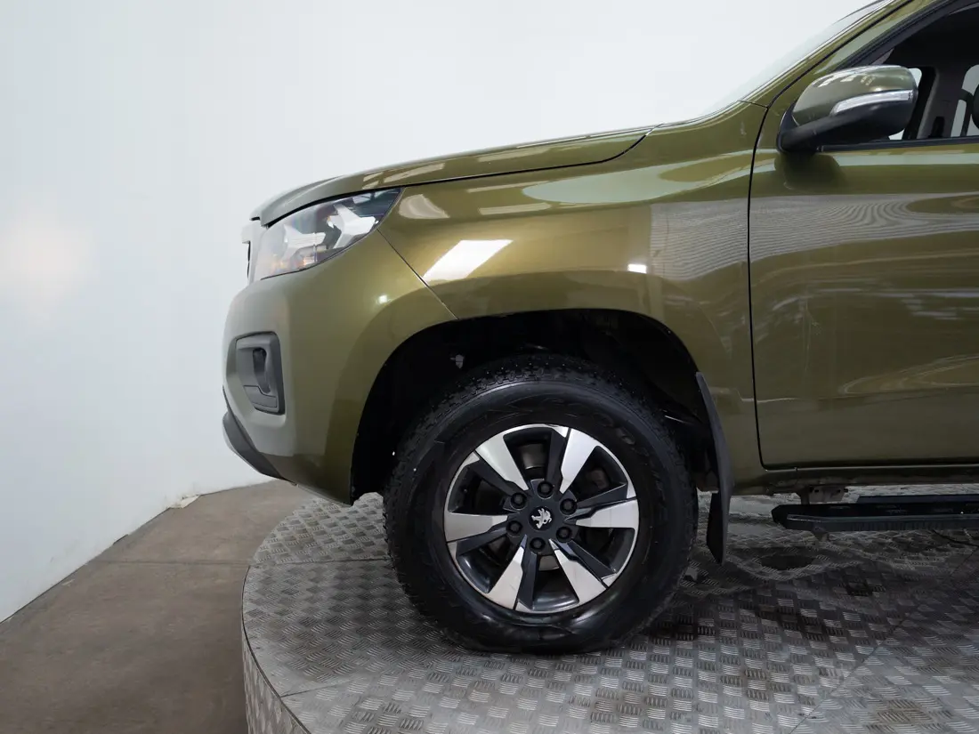 Peugeot Landtrek Landtrek 1.9 Active Hdi 150 Mt 4x2 Diesel año 2023