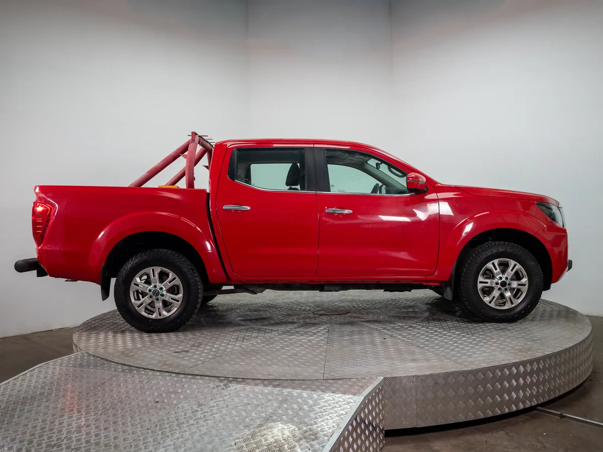Nissan Navara Navara 4x2 2.3 año 2024