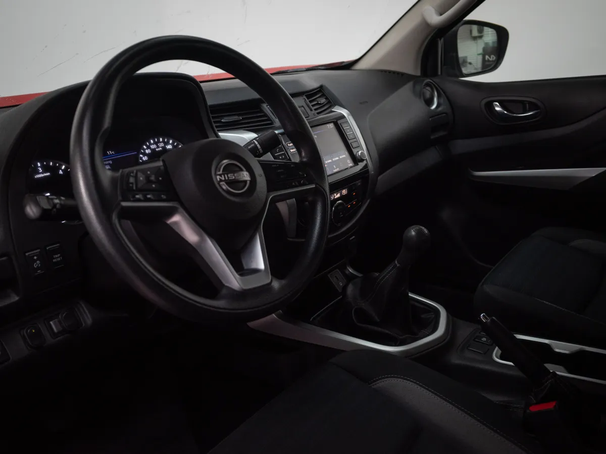 Nissan Navara Navara 4x2 2.3 año 2024