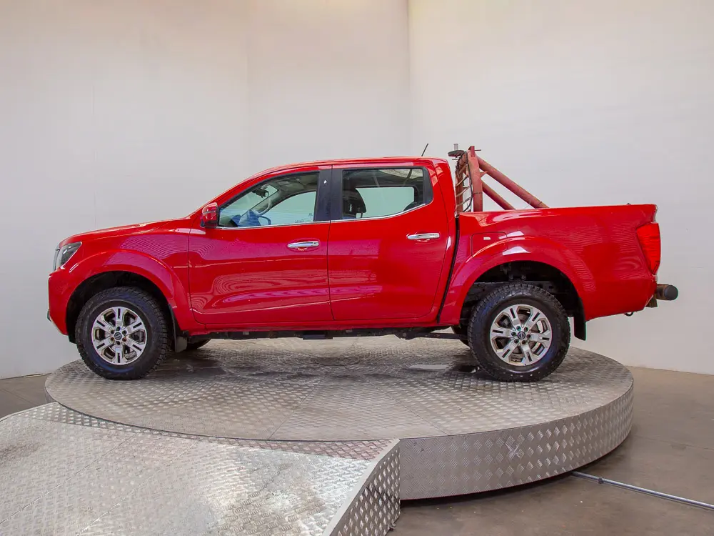 Nissan Navara Xe 4x2 2.3 Mt año 2024