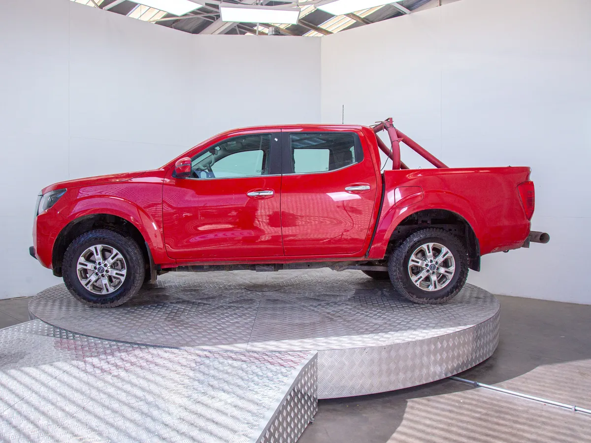 Nissan Navara Xe 4x2 2.3 Mt año 2024