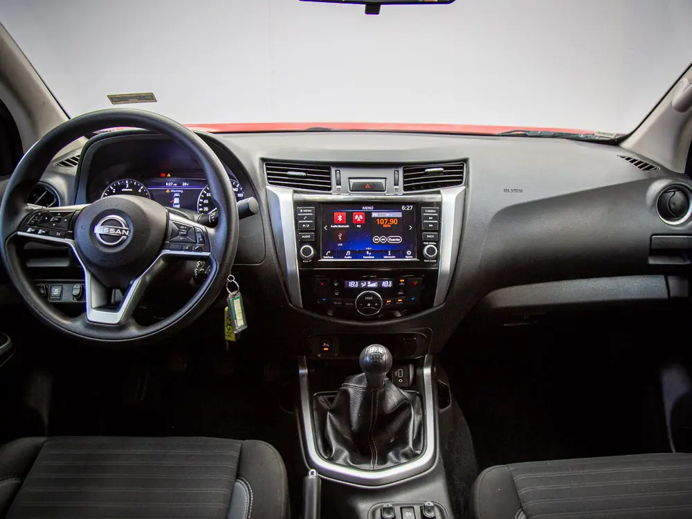 Nissan Navara Xe 4x2 2.3 Mt año 2024