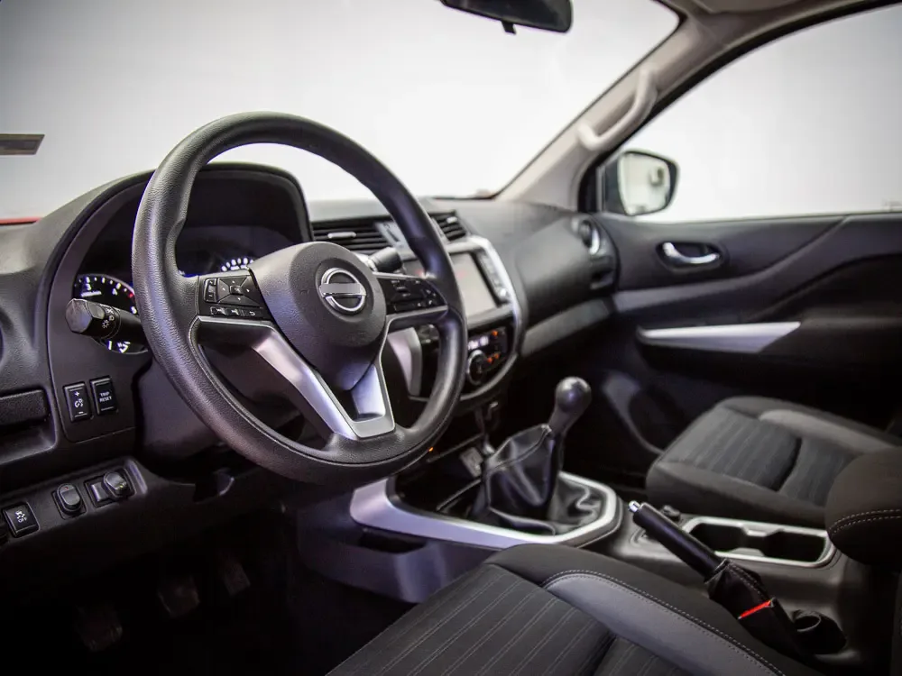 Nissan Navara Xe 4x2 2.3 Mt año 2024