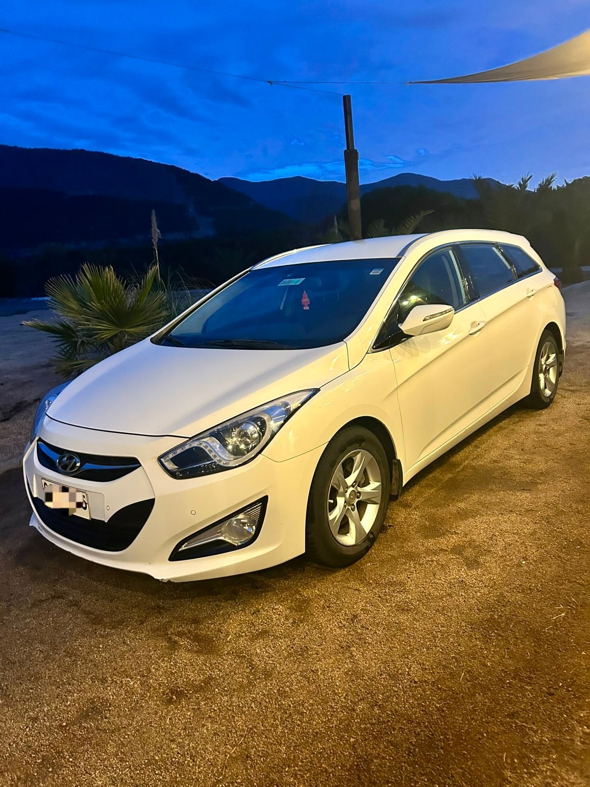 HYUNDAI I-40 2.0 Sw Gls Full Aro 17 At año 2013