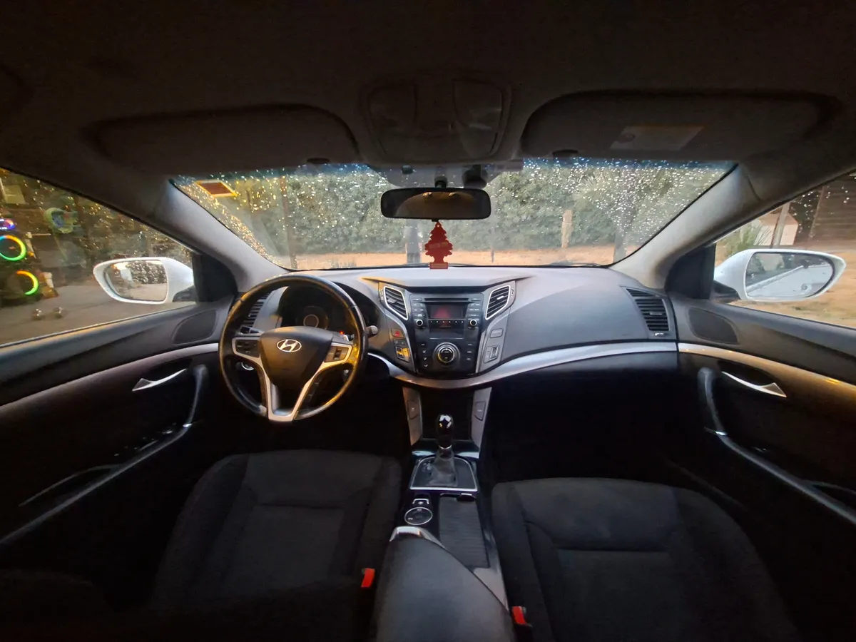 HYUNDAI I-40 2.0 Sw Gls Full Aro 17 At año 2013