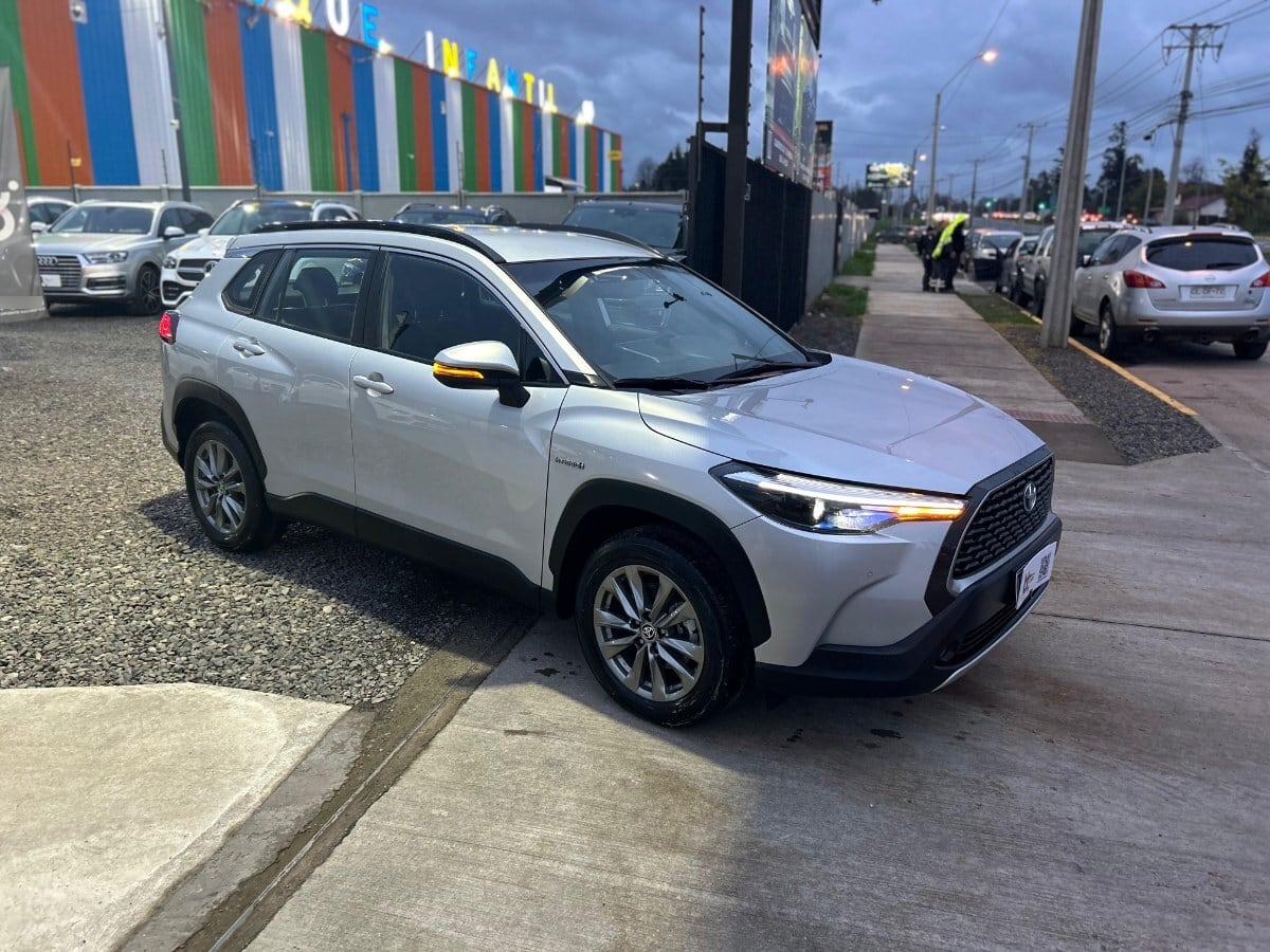 Toyota Corolla Cross Cvt Hev 1.8 año 2024