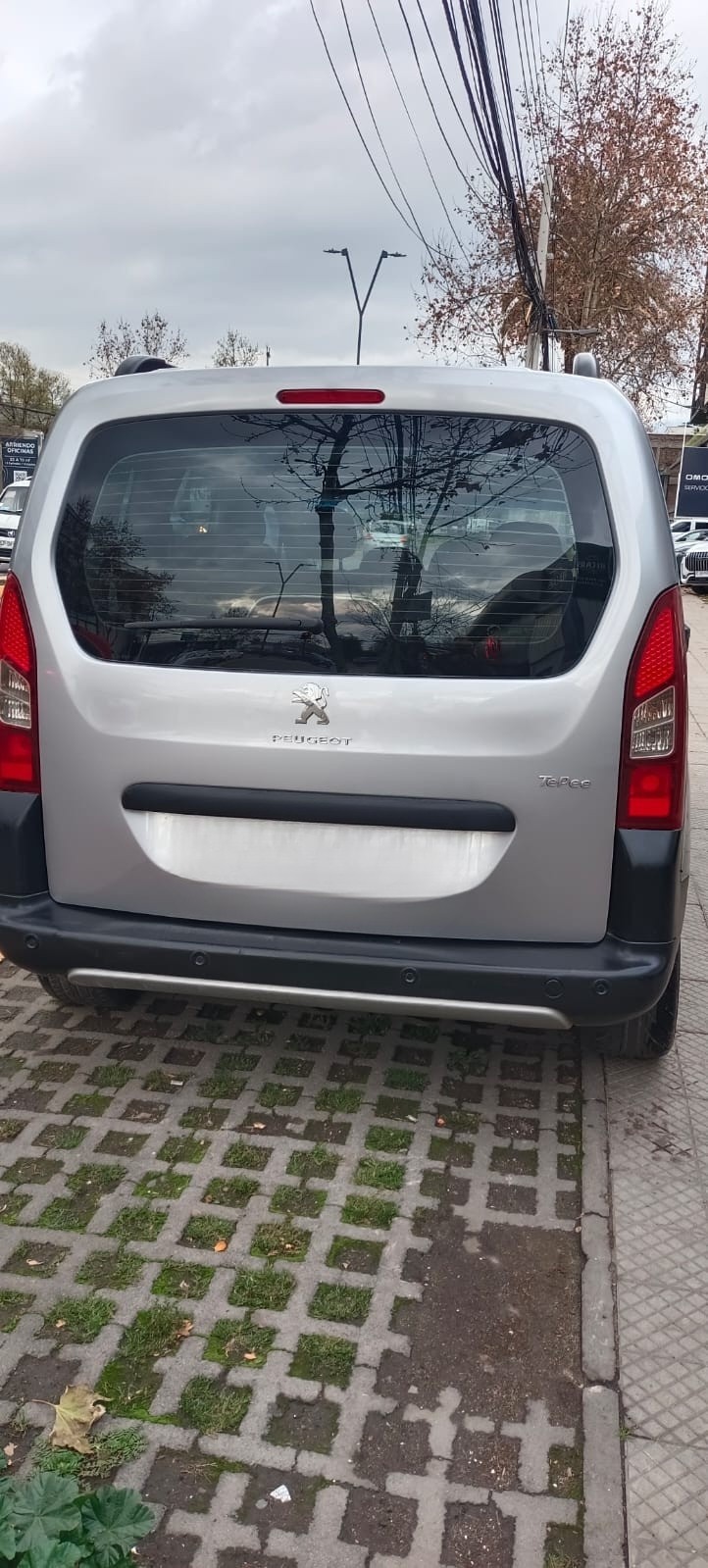 PEUGEOT TEPEE 1.6 Outdoor Allure 7p Mt Diesel año 2019