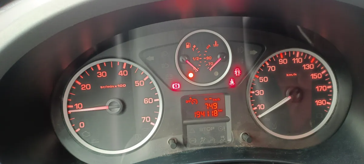 PEUGEOT TEPEE 1.6 Outdoor Allure 7p Mt Diesel año 2019