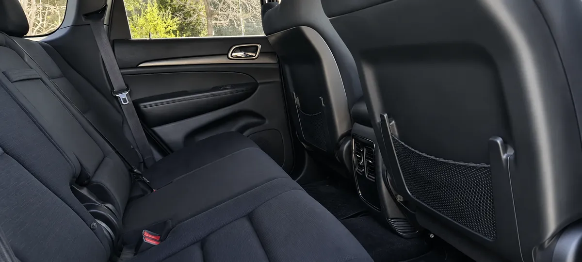 Jeep Grand Cherokee 3.6 Laredo V6 At 4x4 año 2017