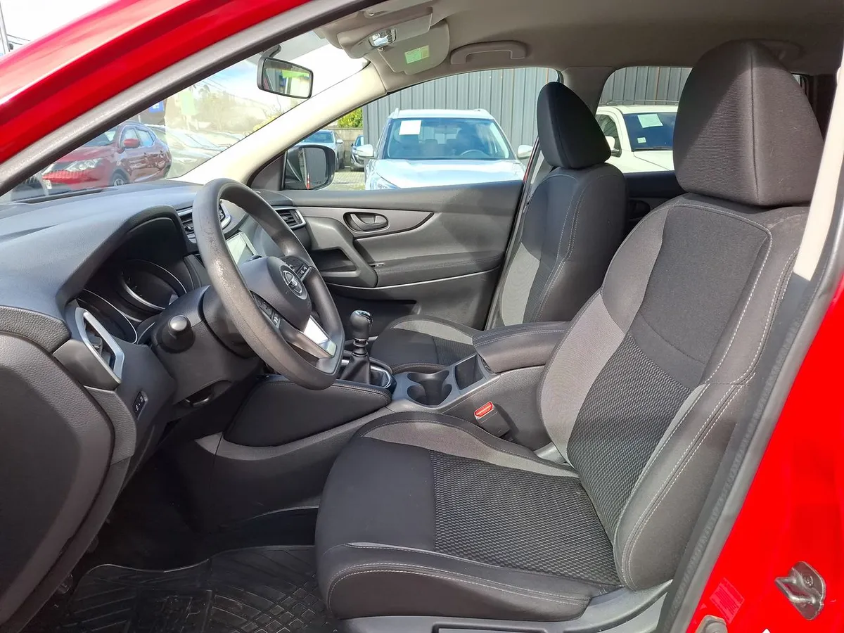 Nissan Qashqai 2.0 Sense 4x2 Mt 5p año 2020