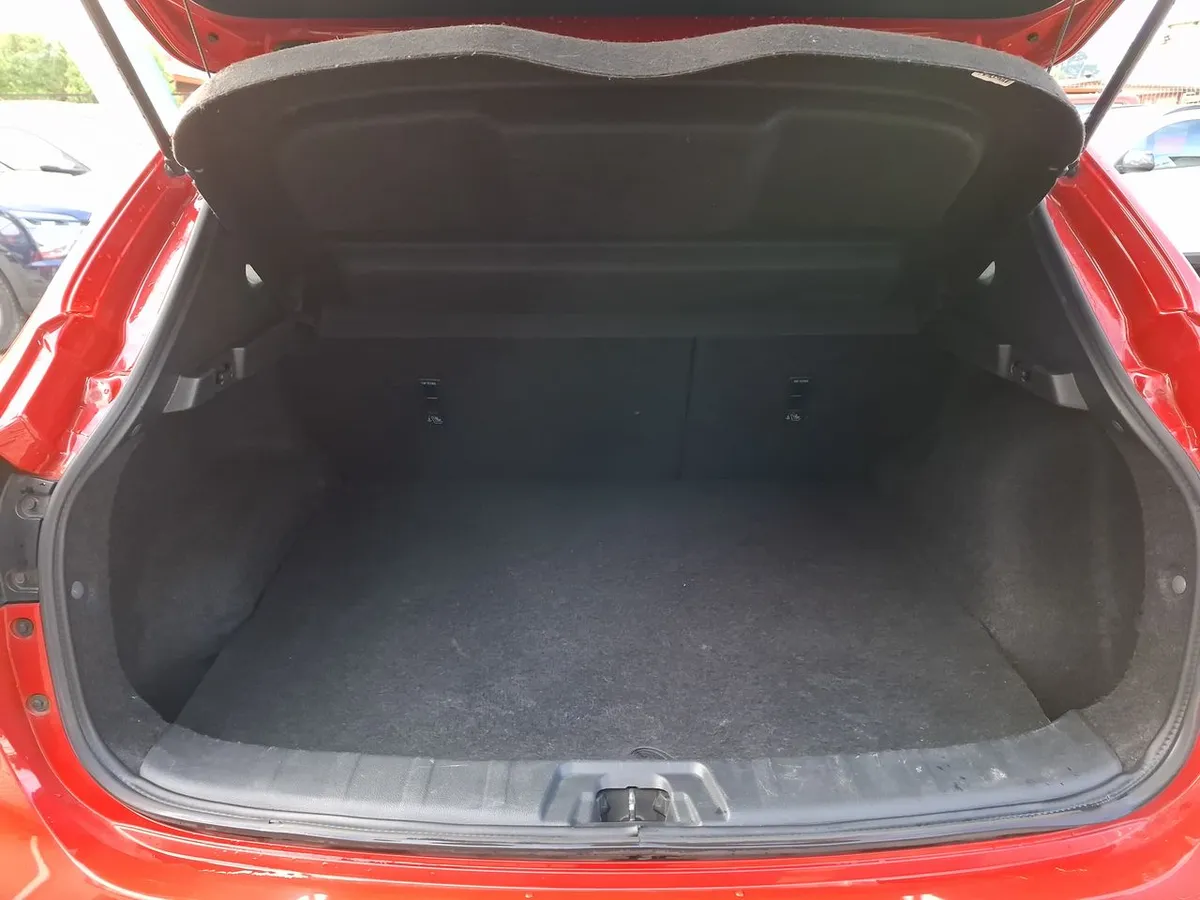 Nissan Qashqai 2.0 Sense 4x2 Mt 5p año 2020
