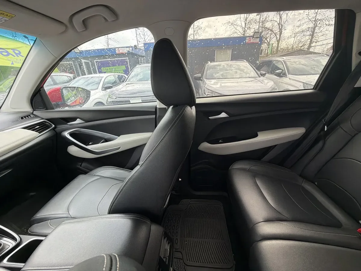 Chevrolet Captiva 1.5t Ltz Fwd Cvt At 5p año 2022