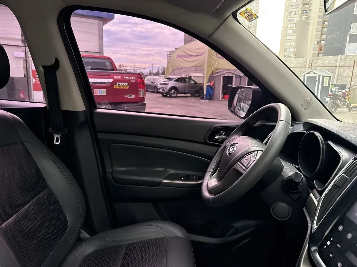 Changan Cx70 1.5t Elite Plus 4x2 At 5p año 2023