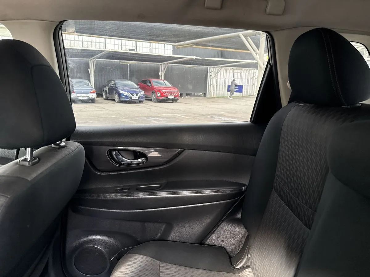 Nissan X-Trail 2.5 Sense 4x2 3row Cvt At 5p año 2021
