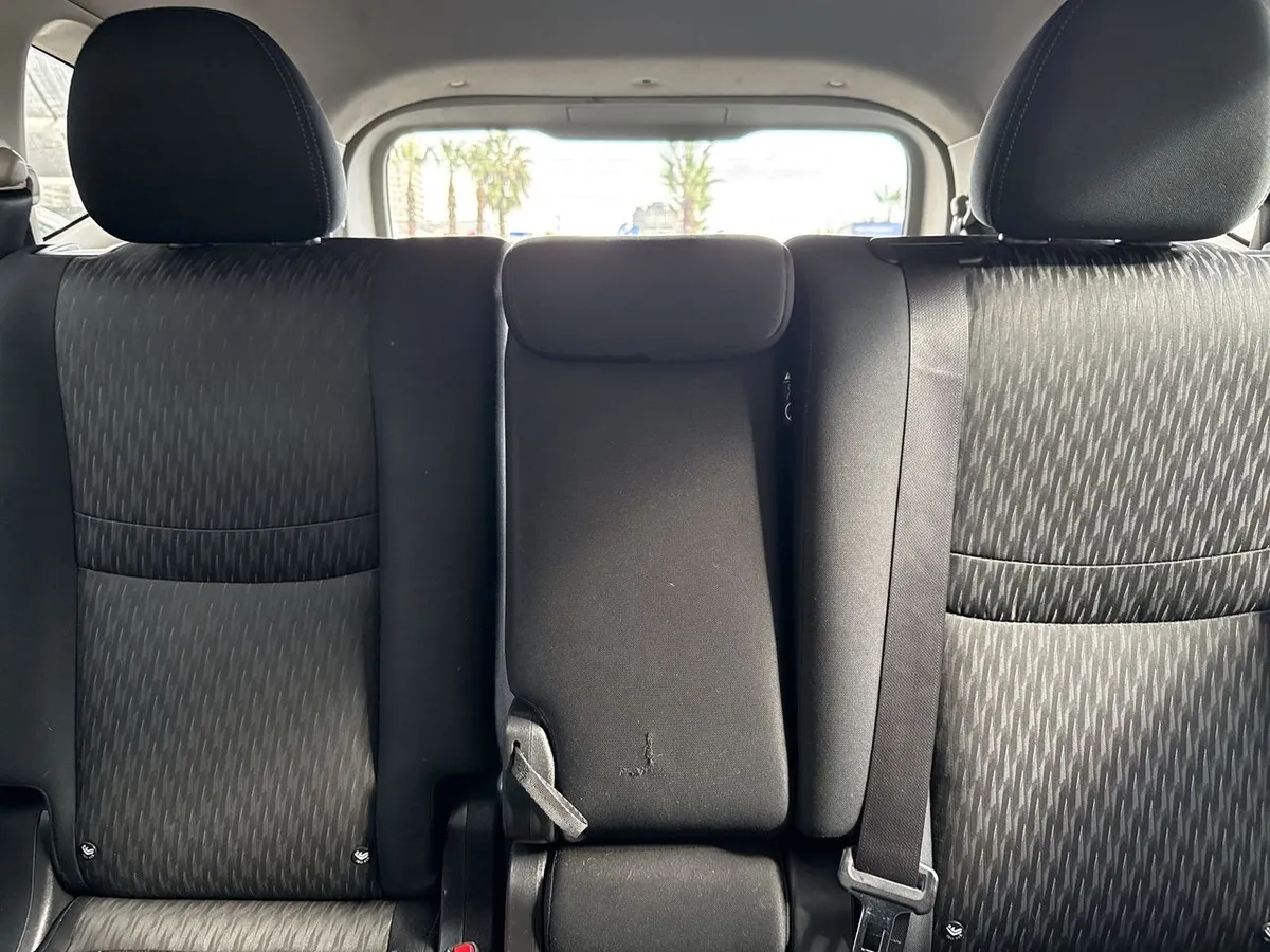 Nissan X-Trail 2.5 Sense 4x2 3row Cvt At 5p año 2021