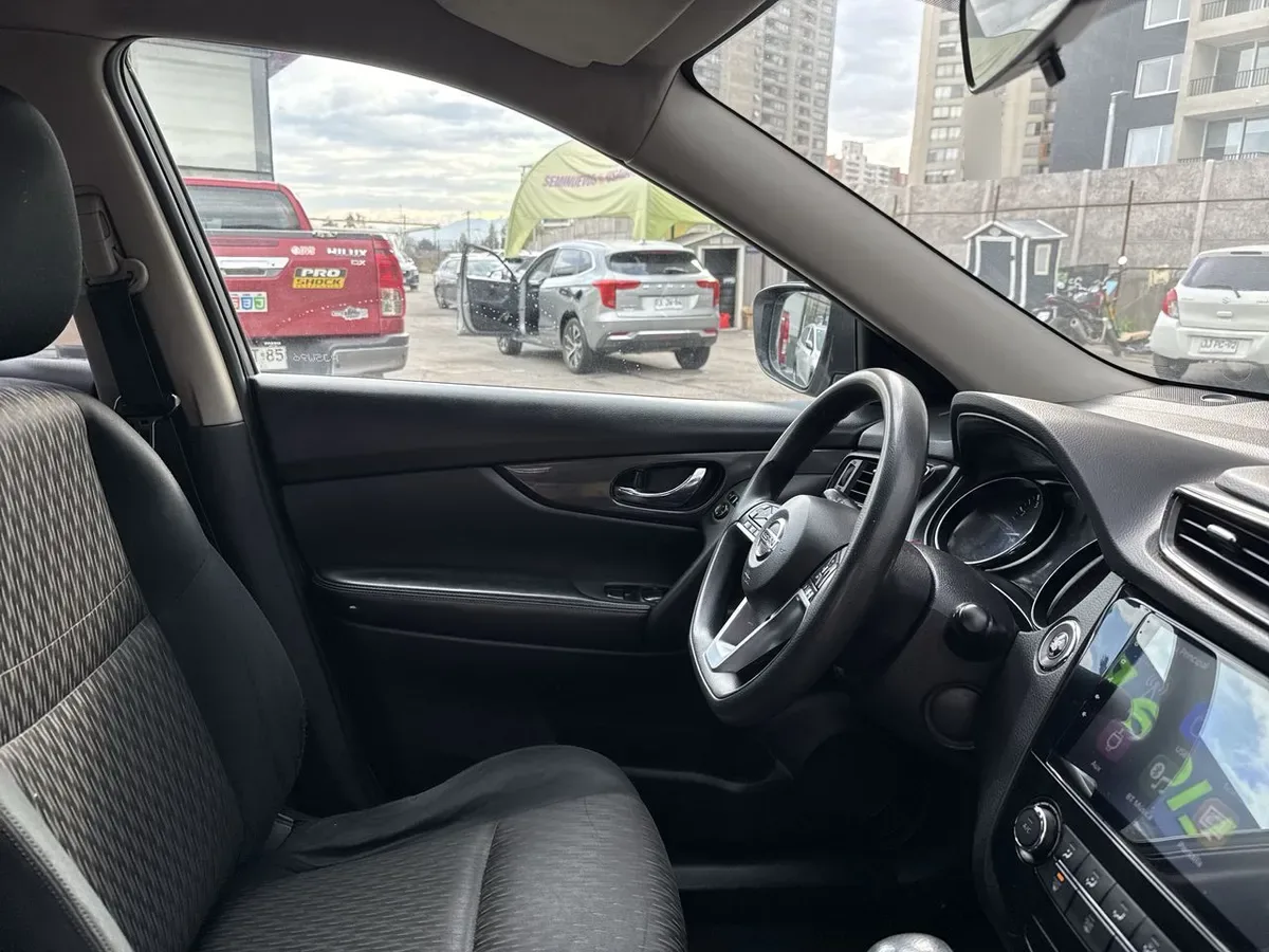 Nissan X-Trail 2.5 Sense 4x2 3row Cvt At 5p año 2021