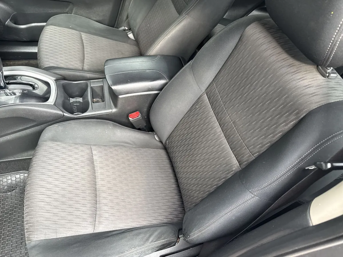 Nissan X-Trail 2.5 Sense 4x2 3row Cvt At 5p año 2021