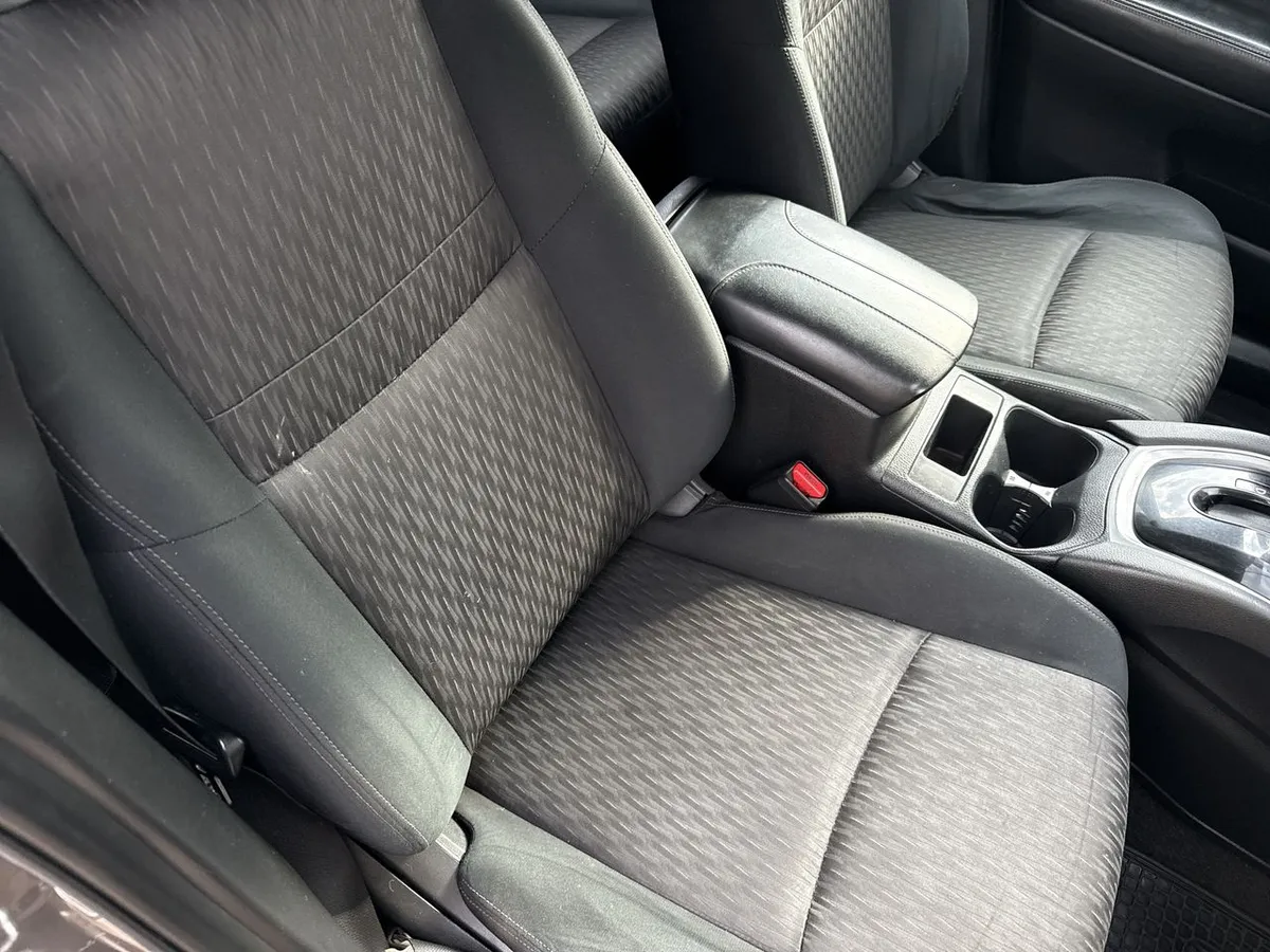 Nissan X-Trail 2.5 Sense 4x2 3row Cvt At 5p año 2021