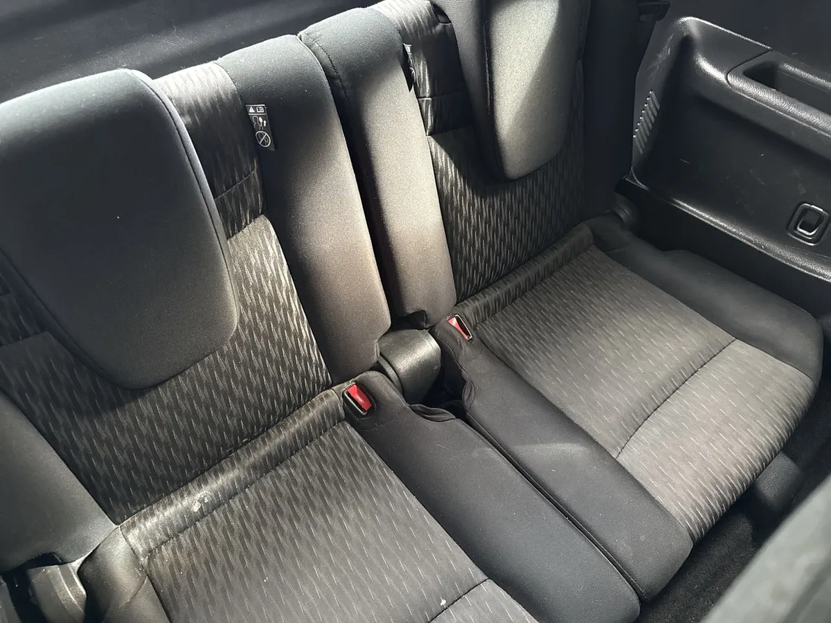 Nissan X-Trail 2.5 Sense 4x2 3row Cvt At 5p año 2021