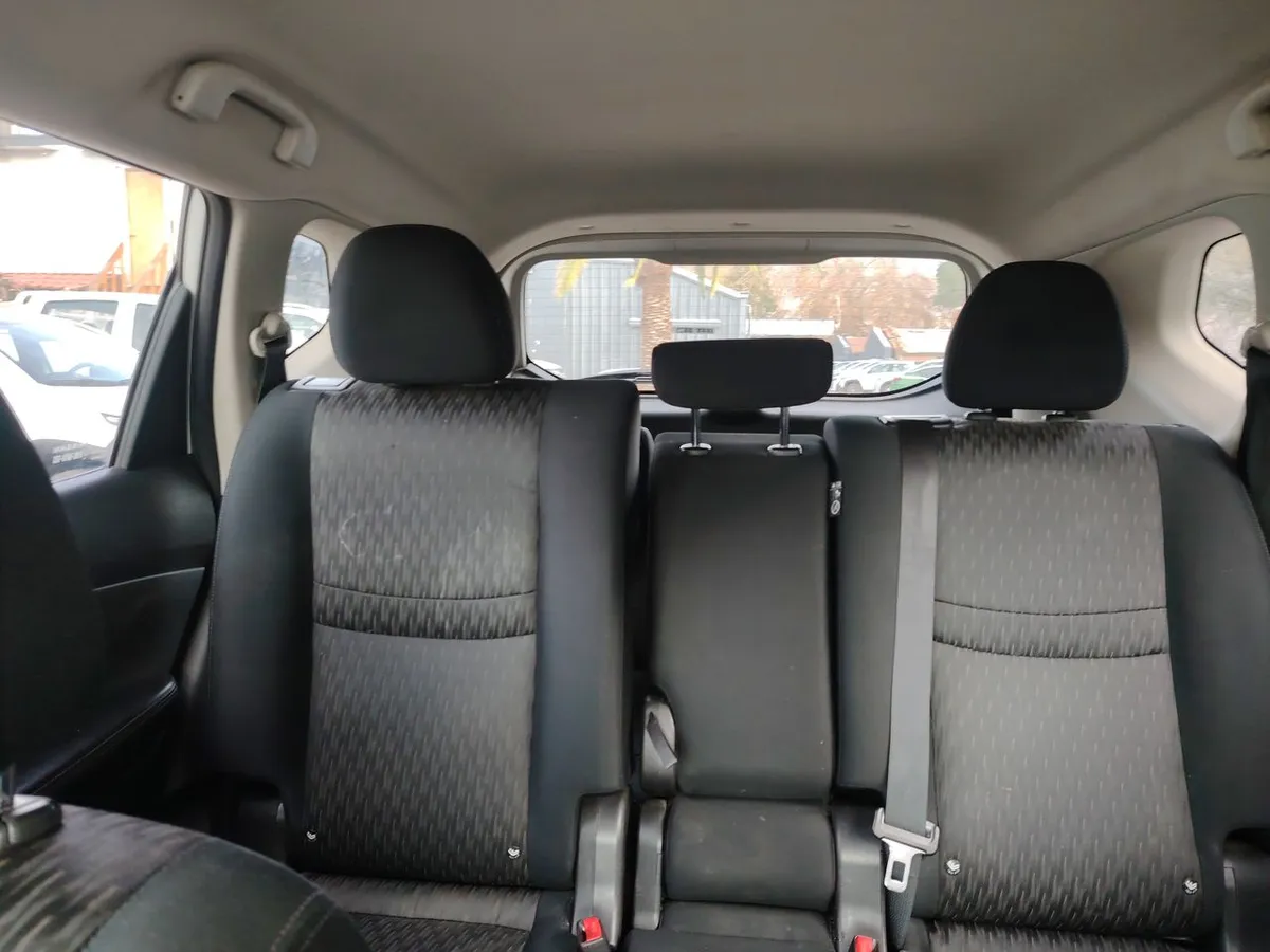 Nissan X-Trail 2.5 Sense Mc 4x2 3row Cvt At 5p año 2021