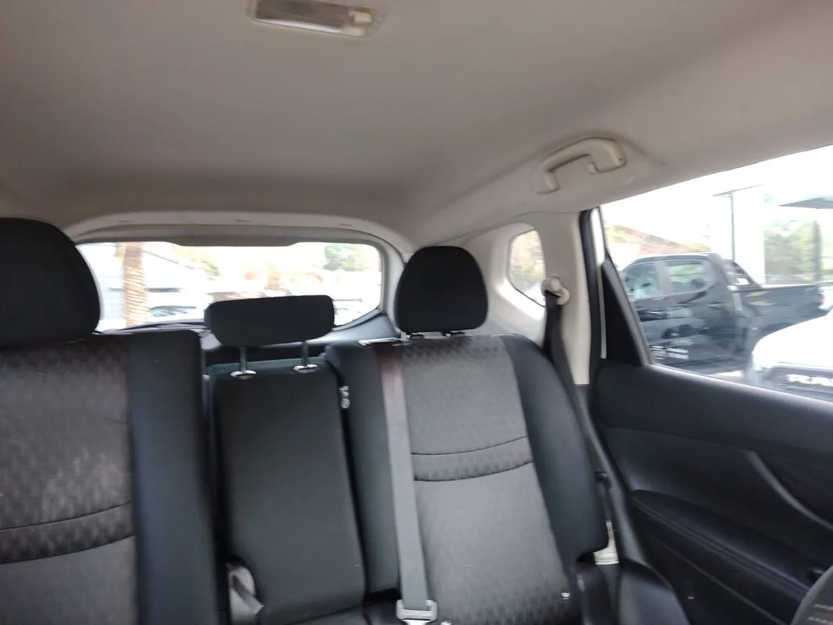 Nissan X-Trail 2.5 Sense Mc 4x2 3row Cvt At 5p año 2021