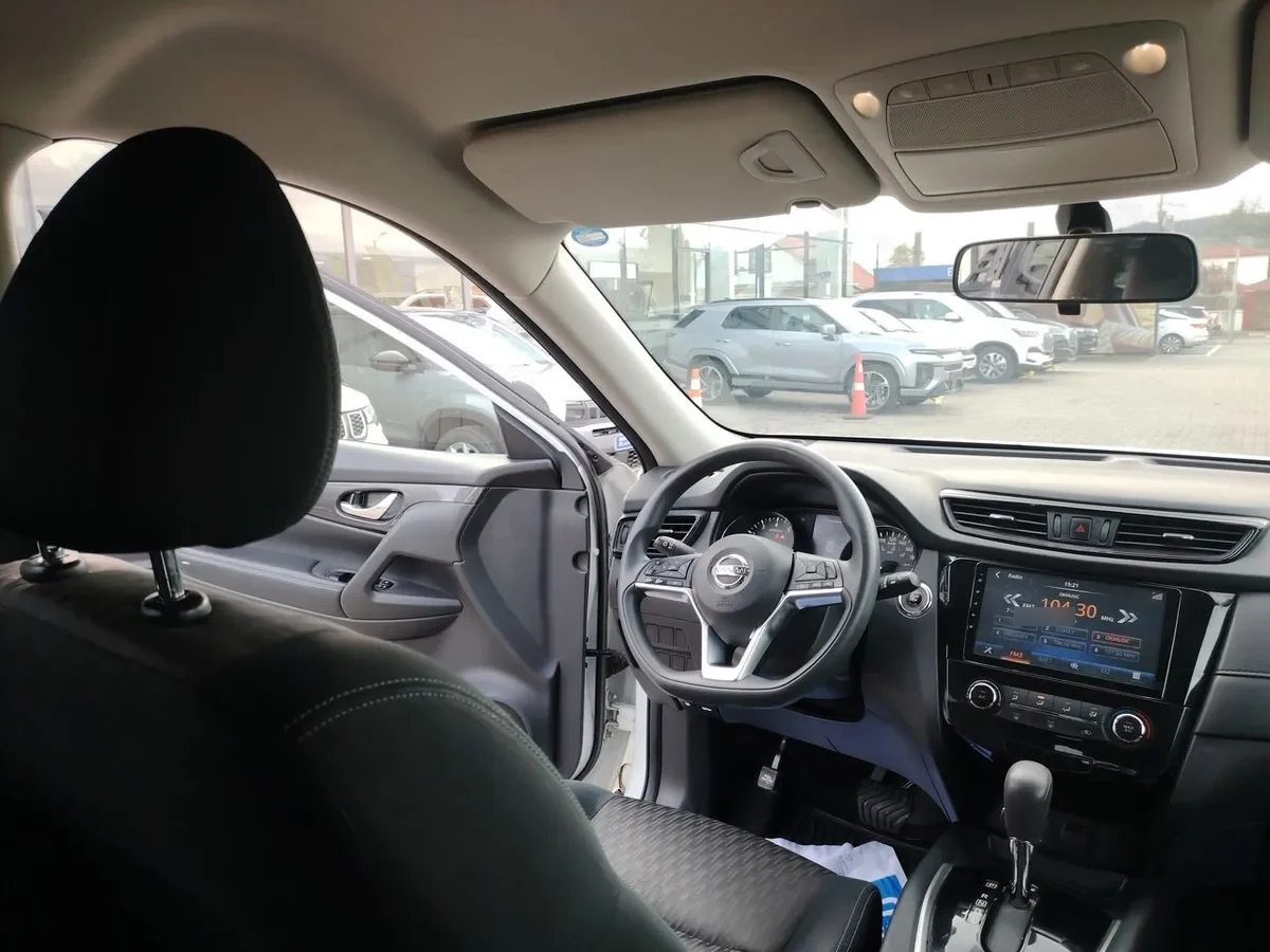 Nissan X-Trail 2.5 Sense Mc 4x2 3row Cvt At 5p año 2021