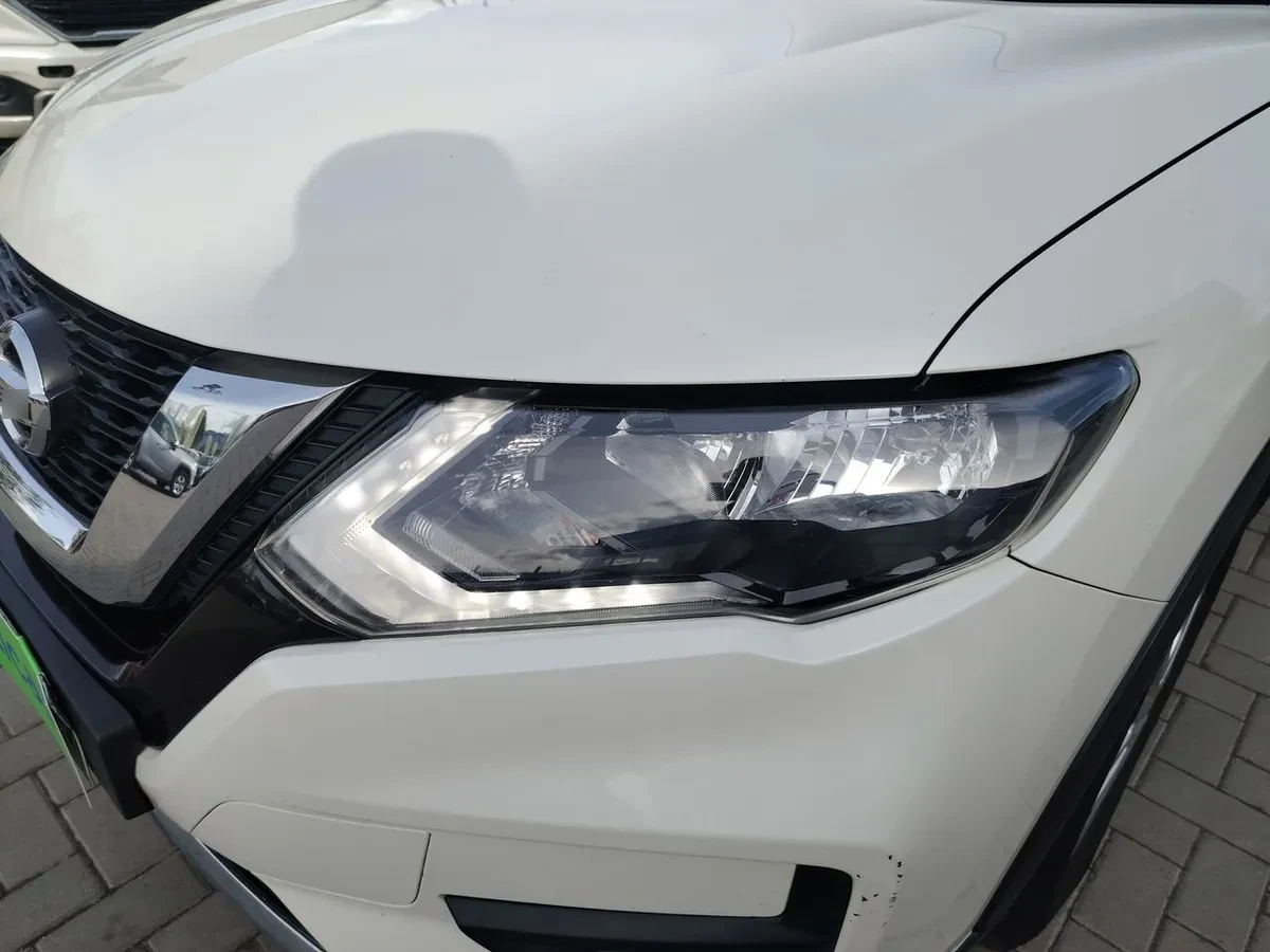 Nissan X-Trail 2.5 Sense Mc 4x2 3row Cvt At 5p año 2021