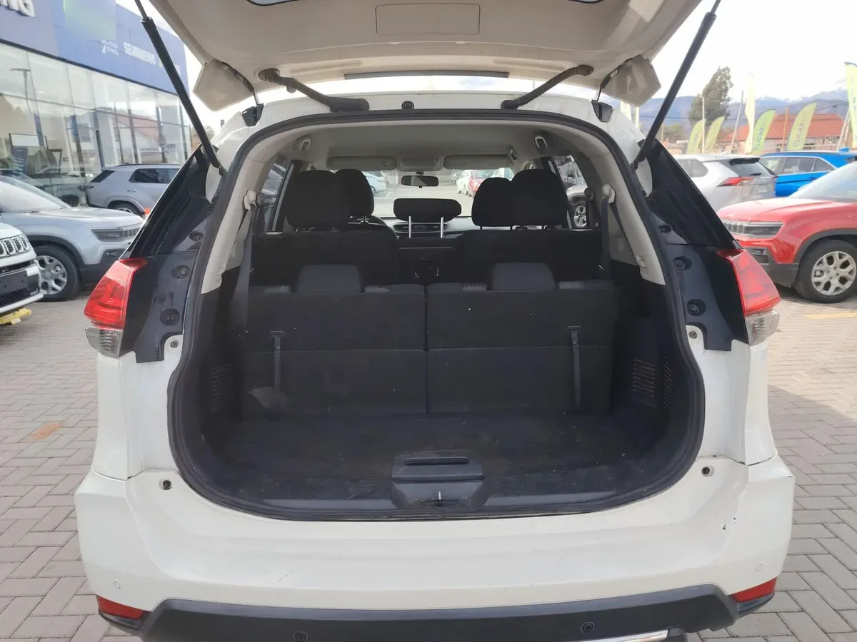 Nissan X-Trail 2.5 Sense Mc 4x2 3row Cvt At 5p año 2021