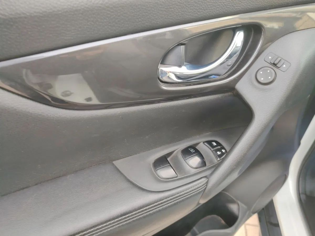 Nissan X-Trail 2.5 Sense Mc 4x2 3row Cvt At 5p año 2021