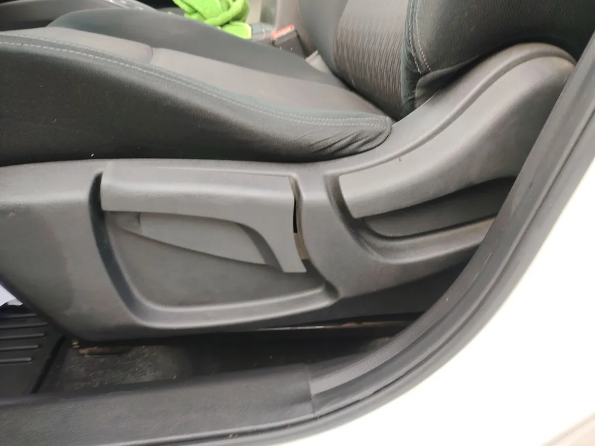Nissan X-Trail 2.5 Sense Mc 4x2 3row Cvt At 5p año 2021