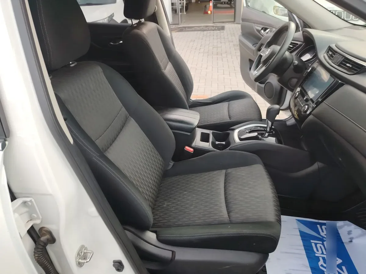 Nissan X-Trail 2.5 Sense Mc 4x2 3row Cvt At 5p año 2021