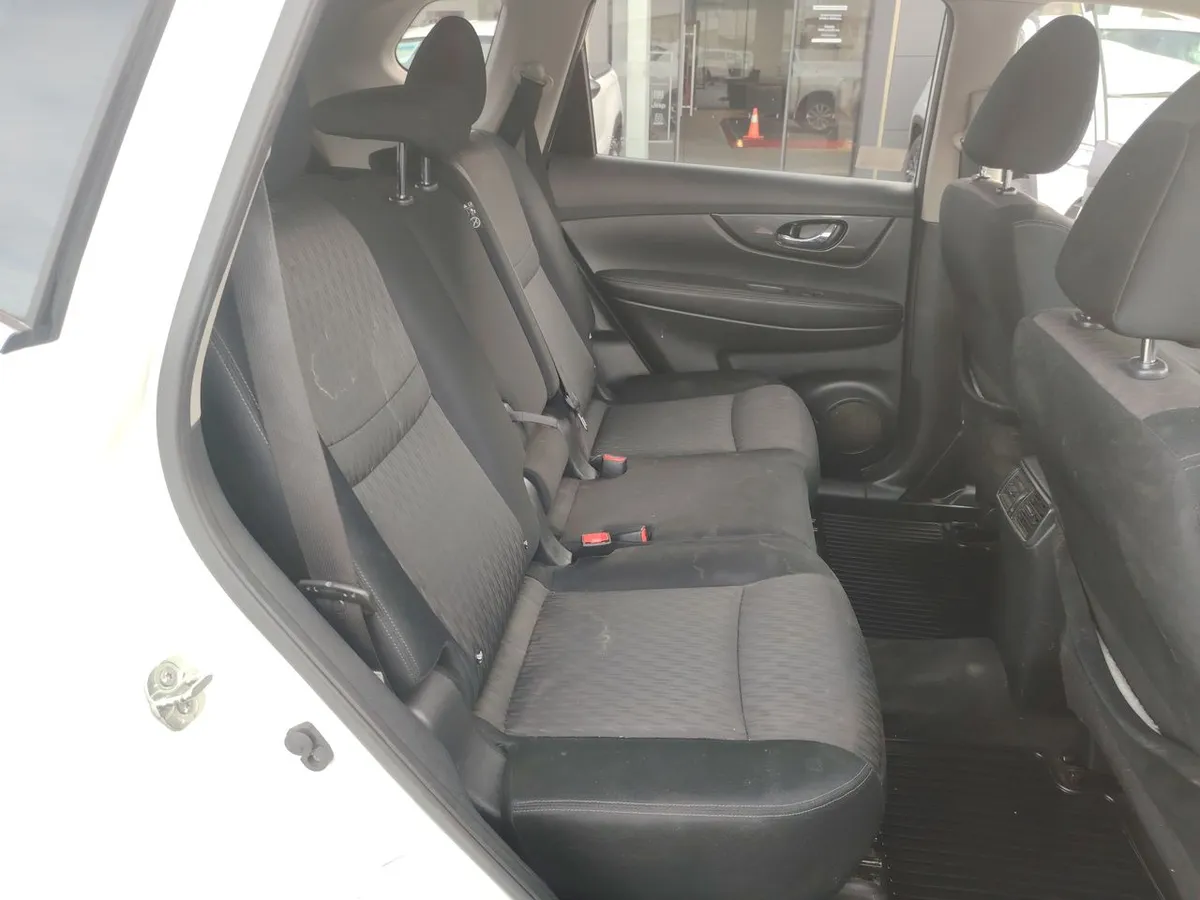Nissan X-Trail 2.5 Sense Mc 4x2 3row Cvt At 5p año 2021