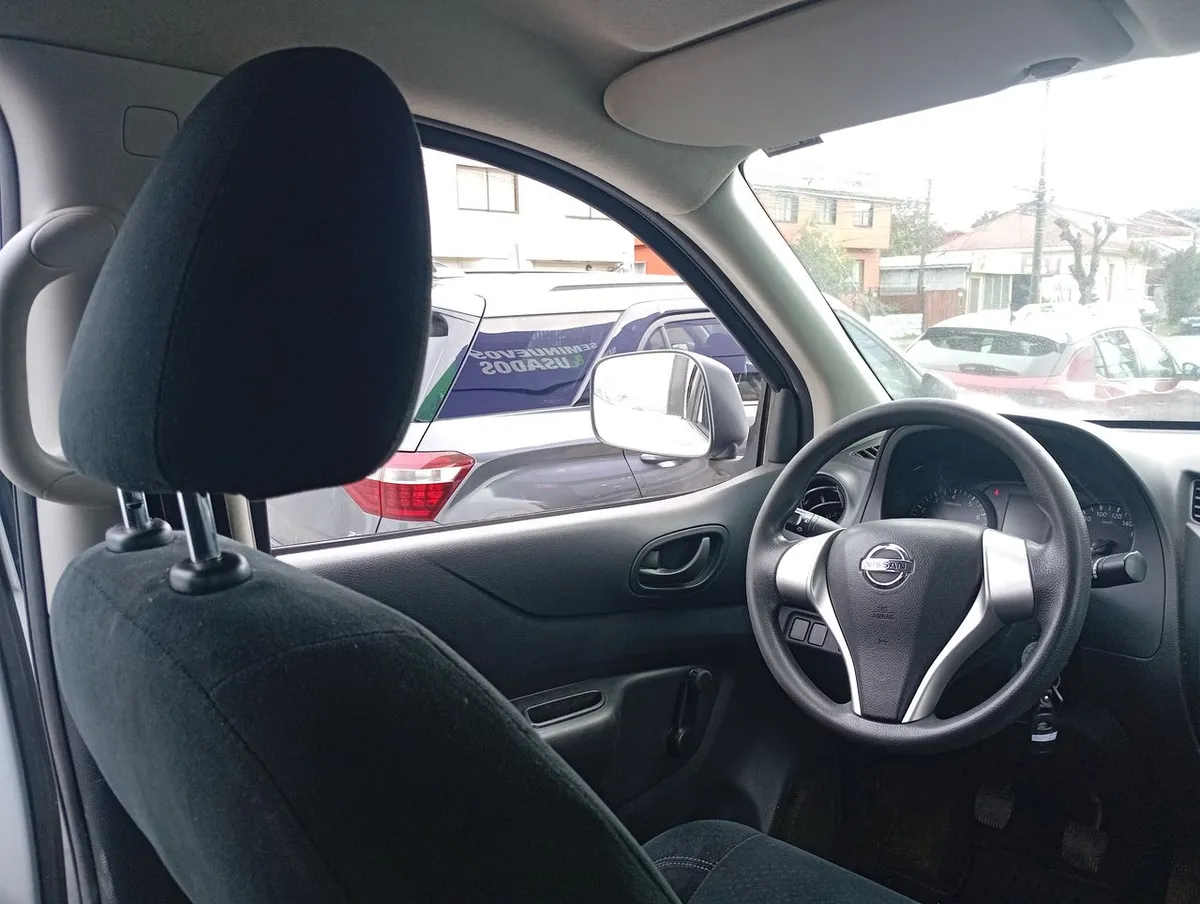 Nissan Np300 2.5 S Dob. Cab. Mt 4p año 2018