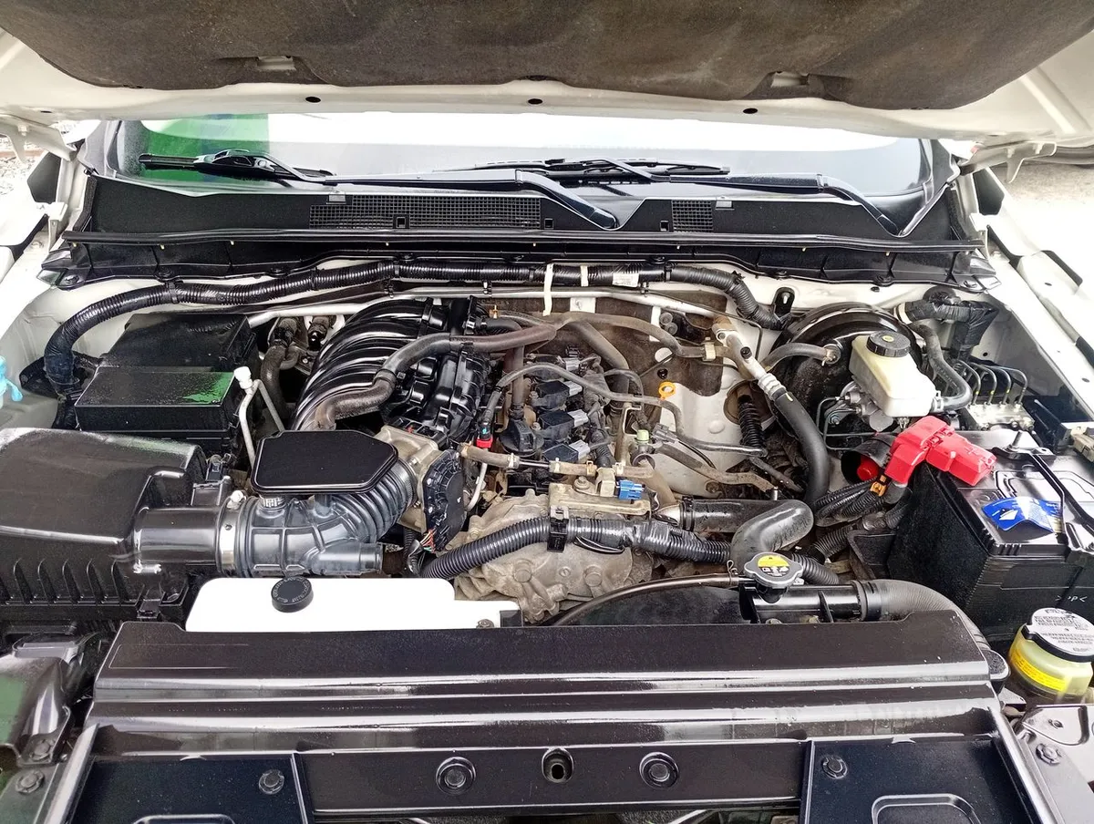 Nissan Np300 2.5 S Dob. Cab. Mt 4p año 2018