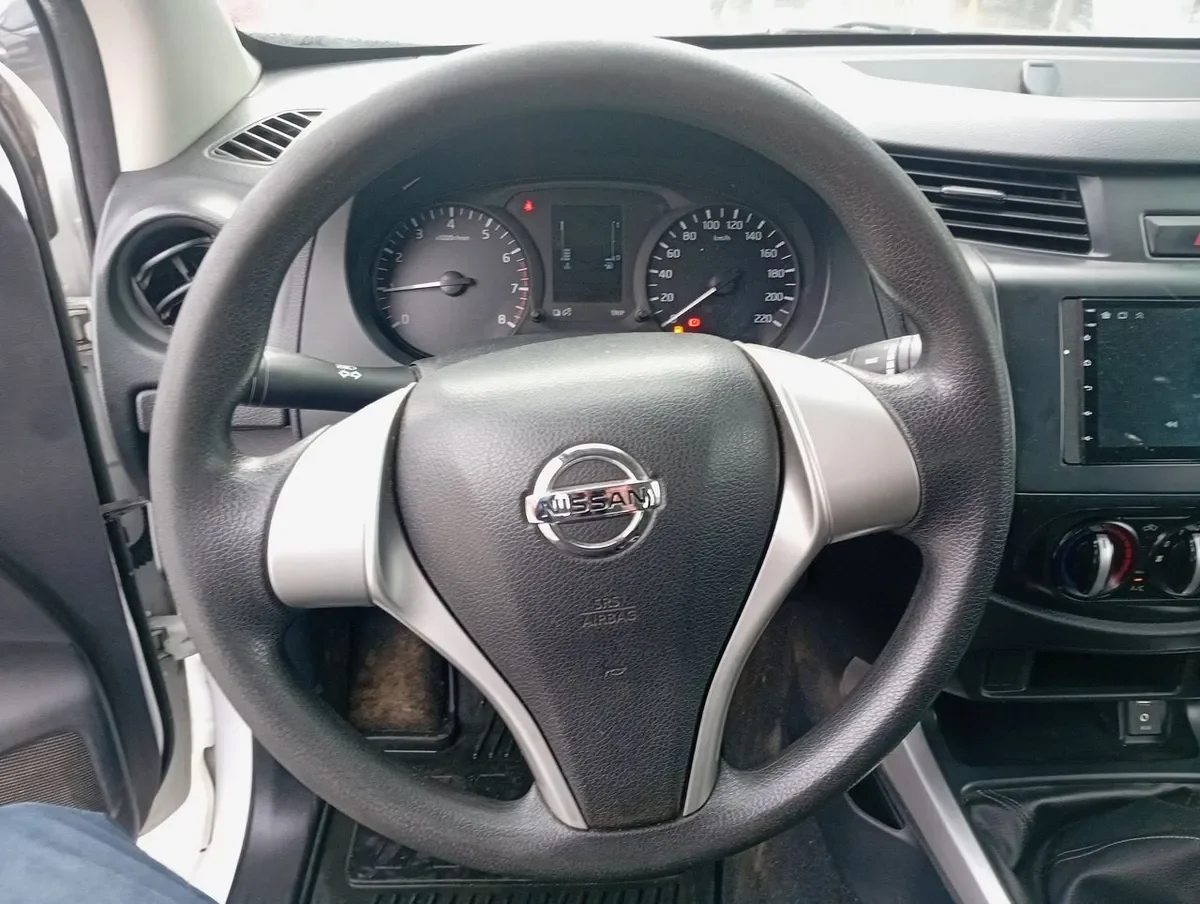 Nissan Np300 2.5 S Dob. Cab. Mt 4p año 2018