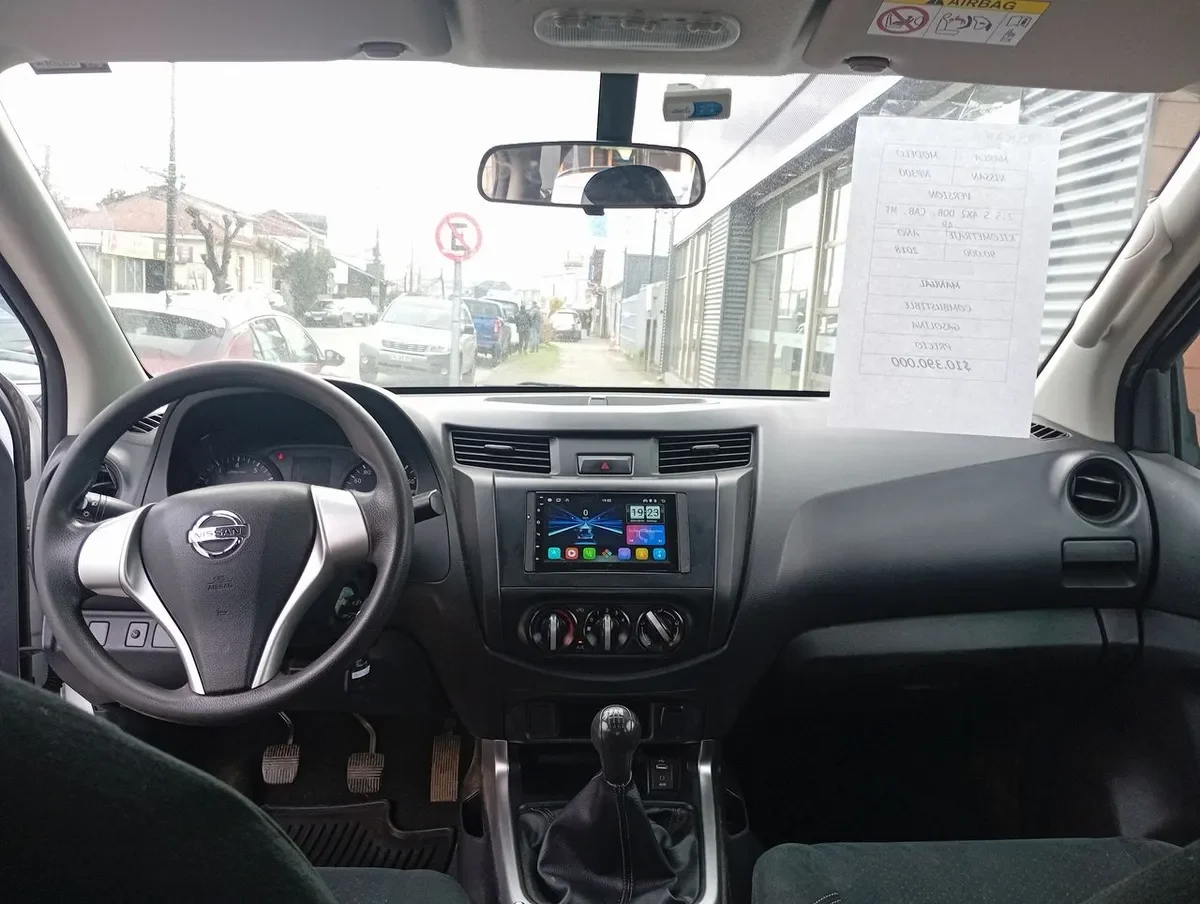Nissan Np300 2.5 S Dob. Cab. Mt 4p año 2018