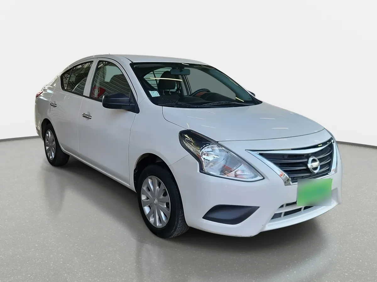 Nissan Versa 1.6 Sense 4x2 Mt 4p año 2021
