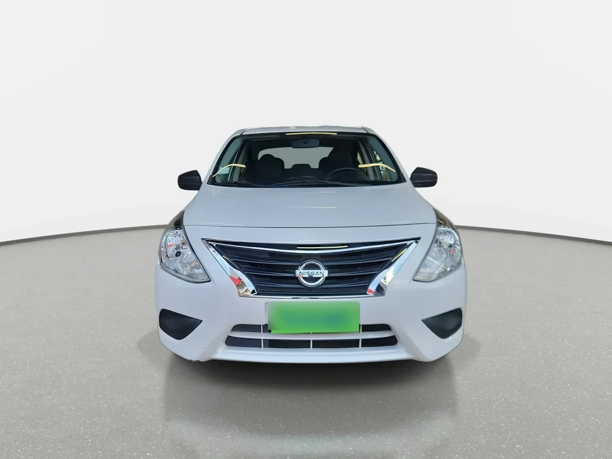 Nissan Versa 1.6 Sense 4x2 Mt 4p año 2021