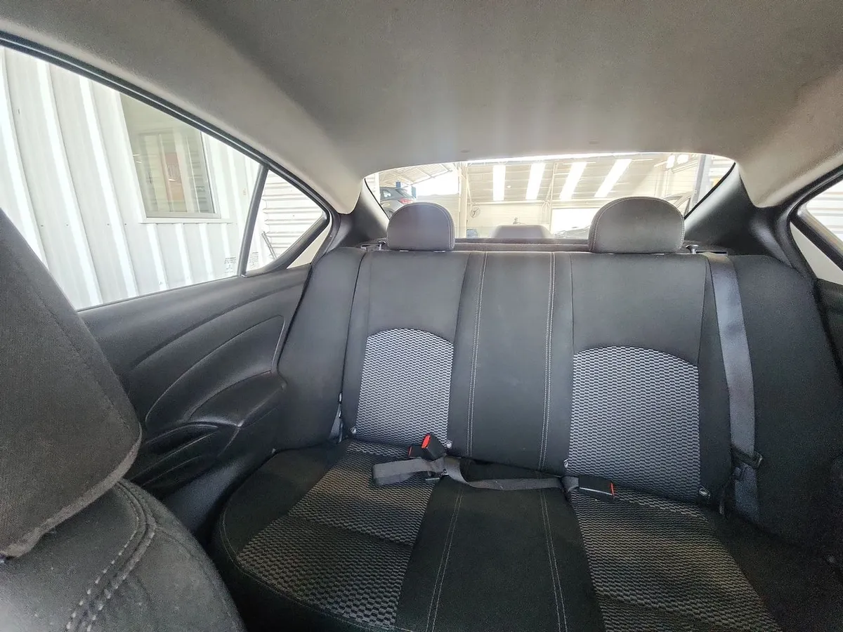 Nissan Versa 1.6 Sense 4x2 Mt 4p año 2021