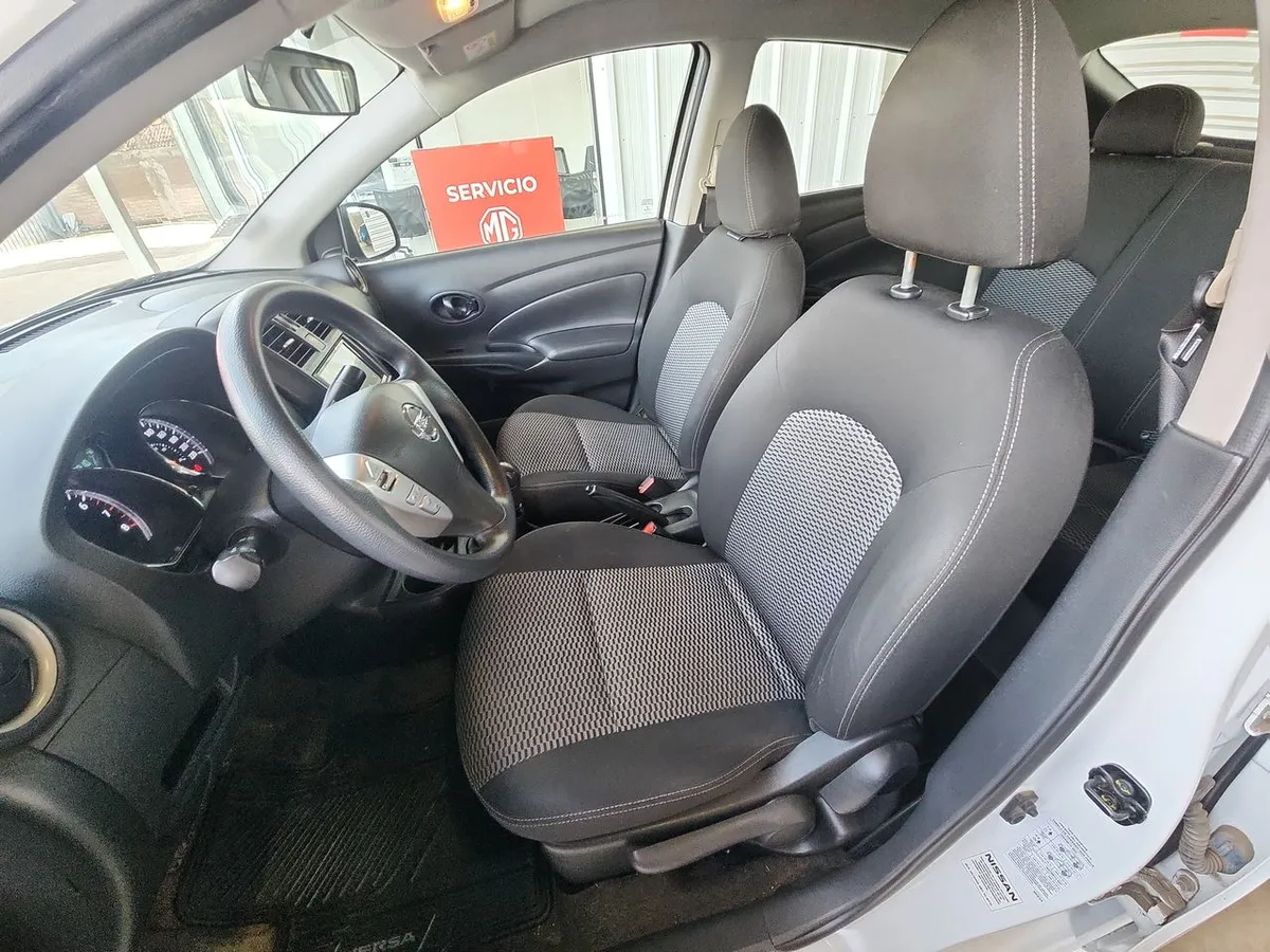 Nissan Versa 1.6 Sense 4x2 Mt 4p año 2021