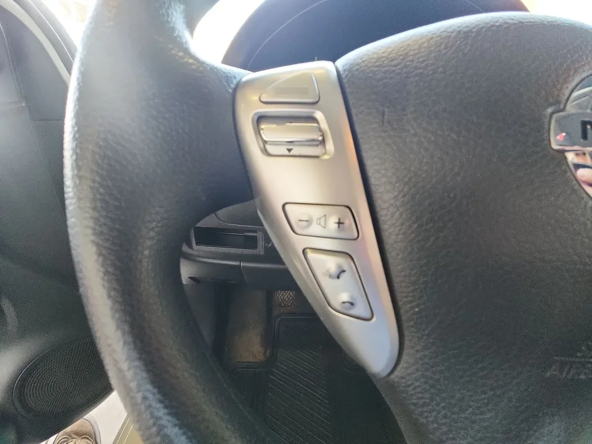 Nissan Versa 1.6 Sense 4x2 Mt 4p año 2021