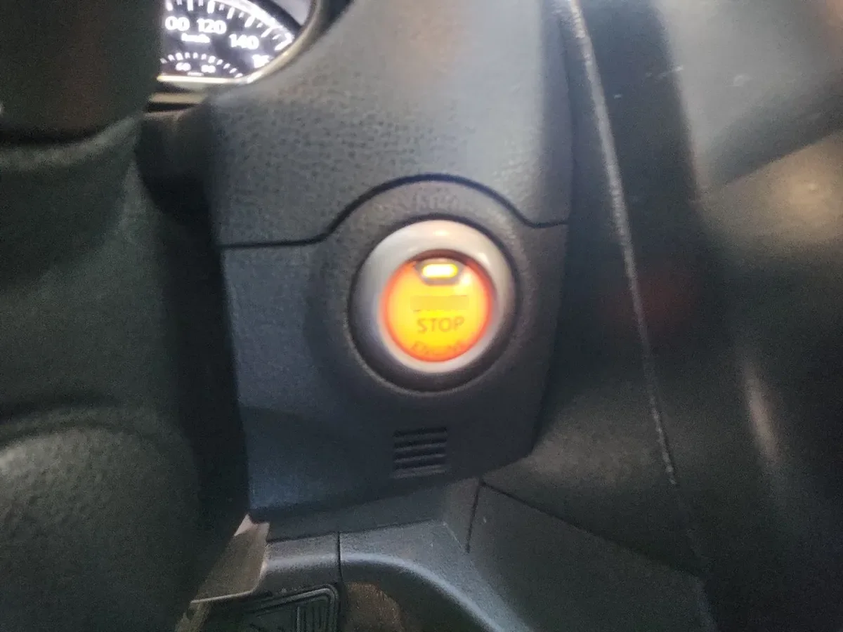 Nissan Versa 1.6 Sense 4x2 Mt 4p año 2021