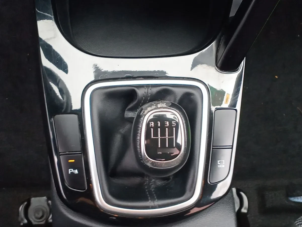 Kia Seltos 1.6 Ex Full 4x2 6mt 5p año 2022