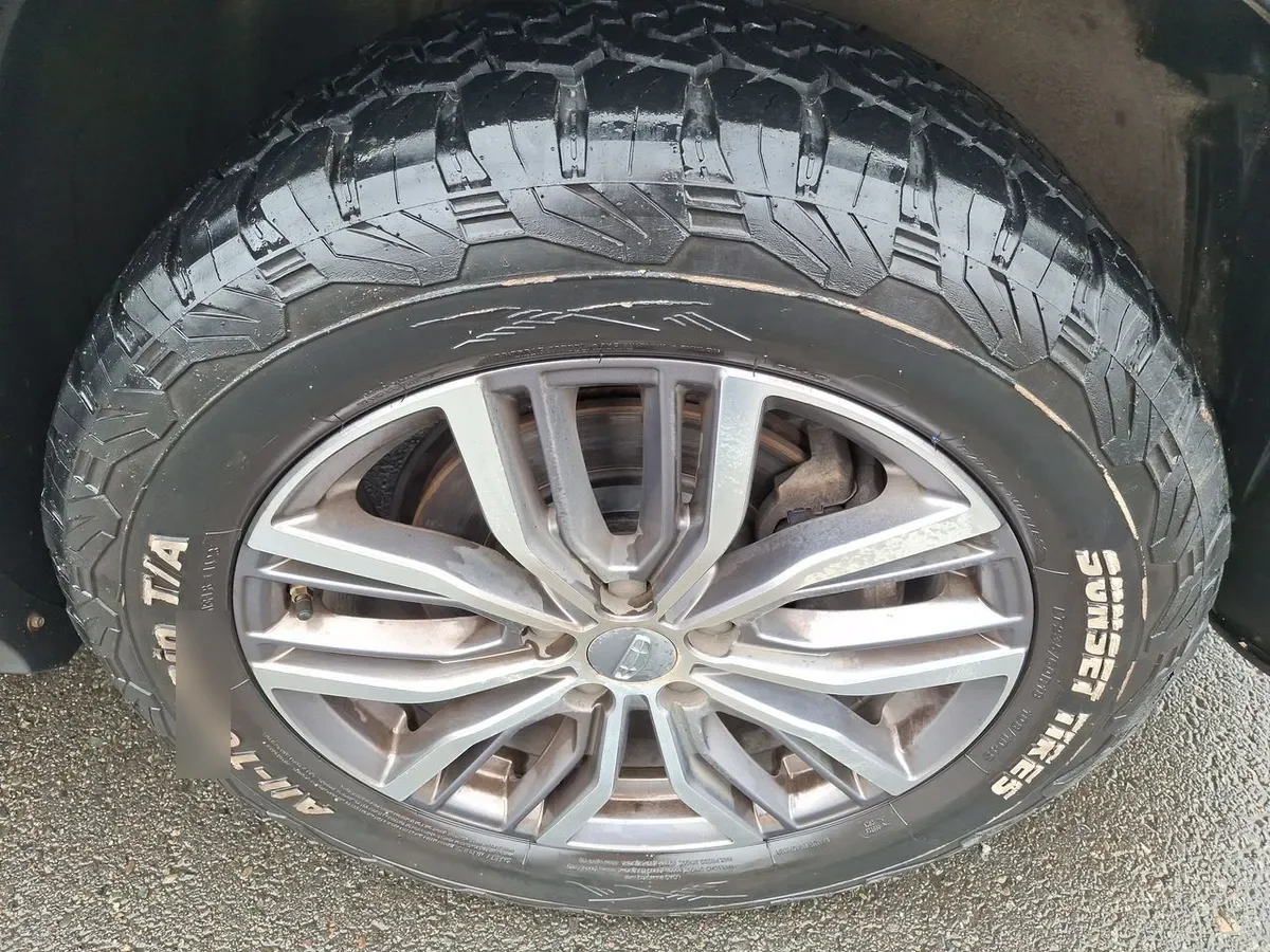 Geely Azkarra 1.5t Luxury 4x4 Dct 7at 5p año 2023